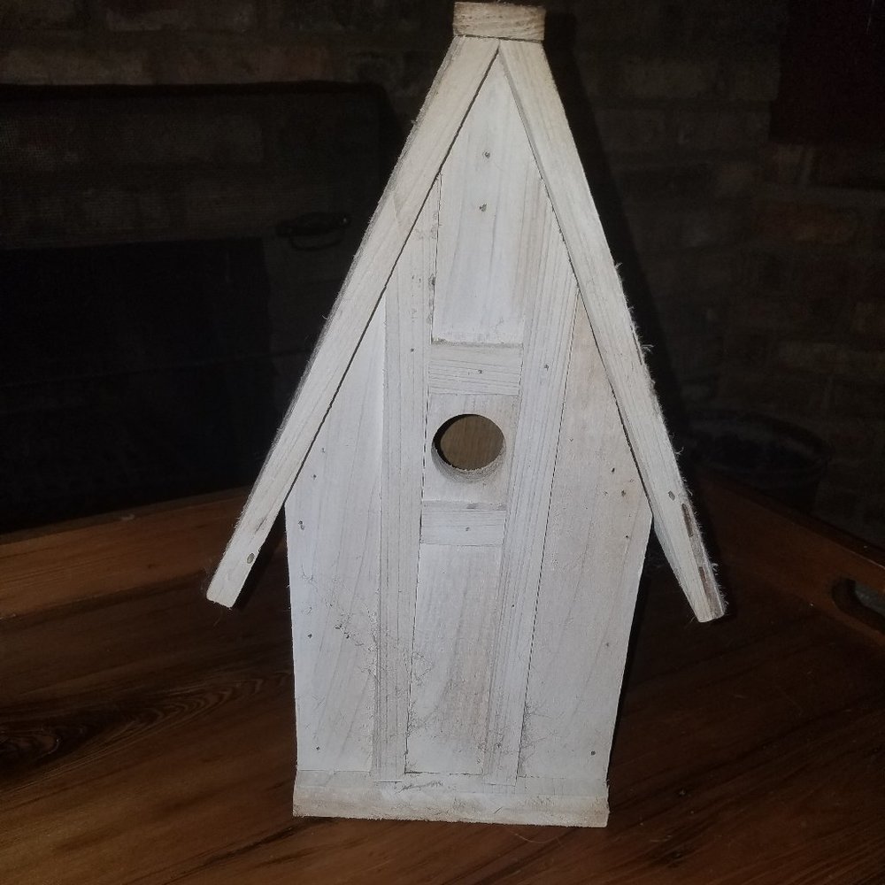 Handmade wood decor birdhouse (decoration)